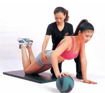 适合女性胸部训练丰胸的健身动作